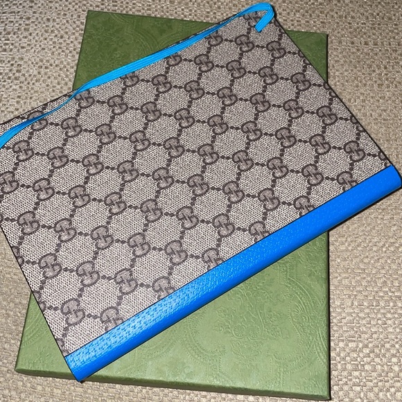 New authentic Gucci x /dismey Donald Duck notebook - Picture 4 of 11